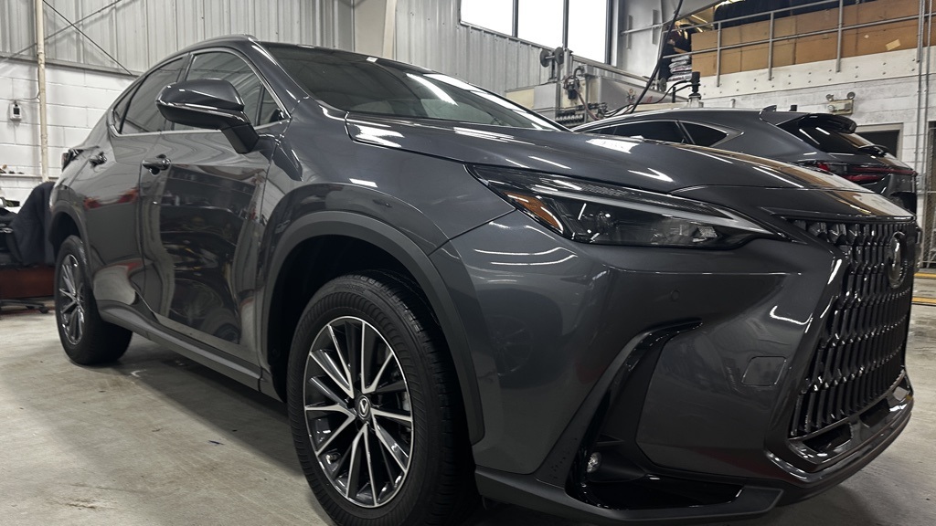 2023 Lexus NX 250's photo