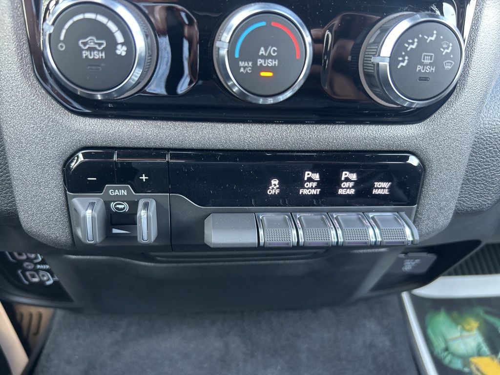 2026 Ram 1500 Tradesman photo 24