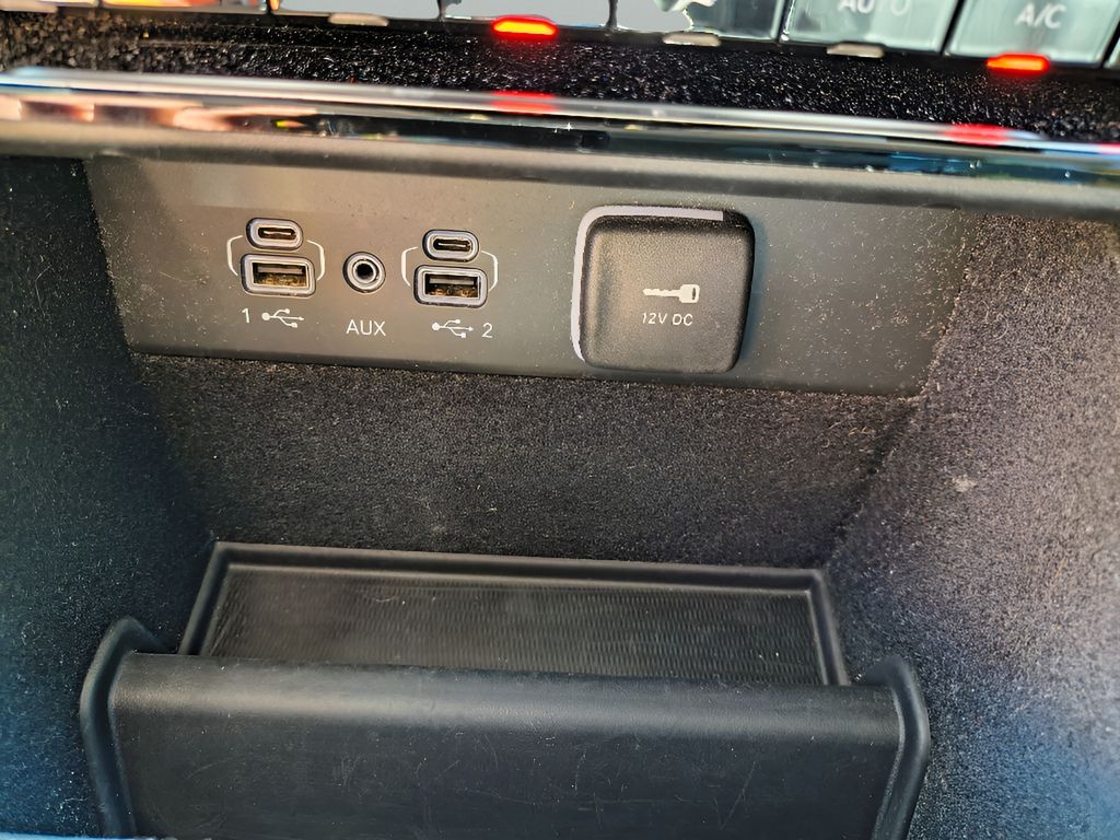 2022 Jeep Grand Cherokee Limited photo 26