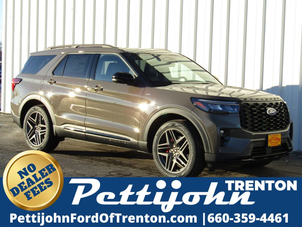 2026 Ford Explorer ST-LINE's photo