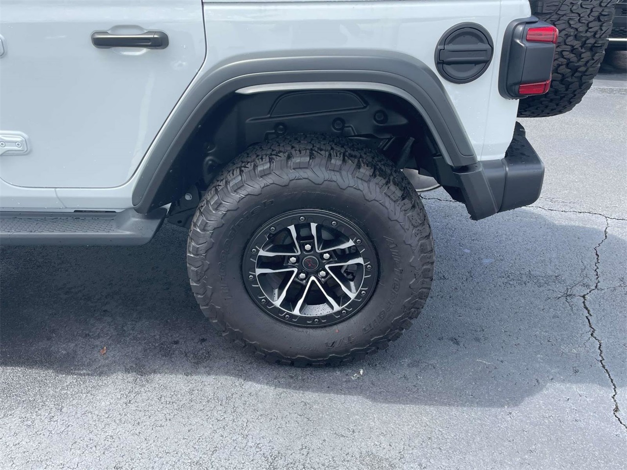 2025 Jeep Wrangler Rubicon photo 32
