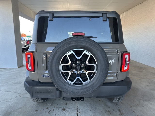 2025 Ford Bronco Outer Banks photo 4
