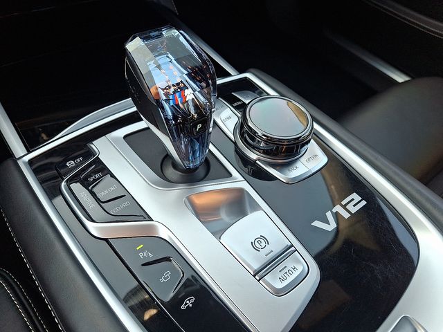 2022 Bmw M760Li photo 14