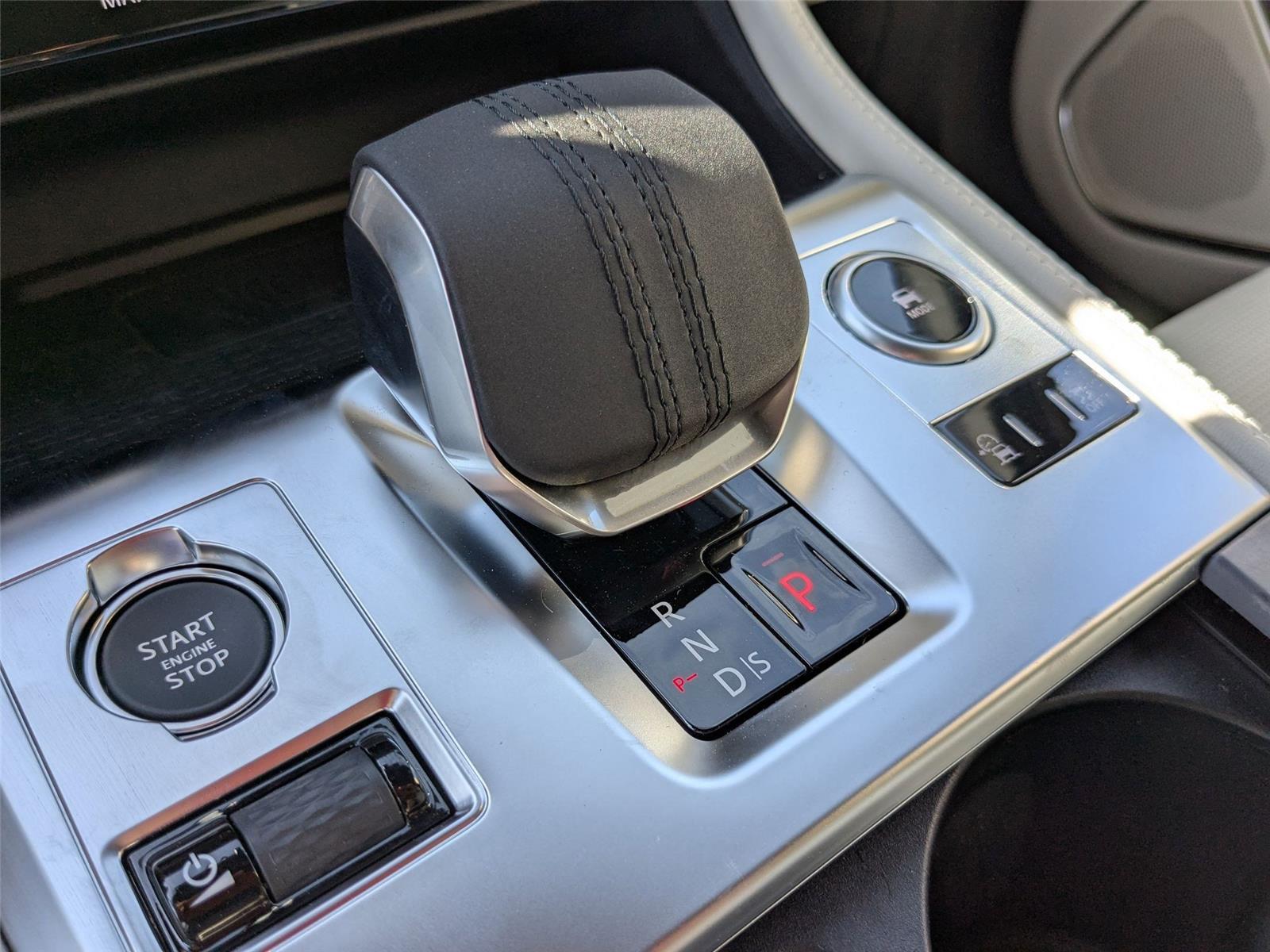 2026 Jaguar F-PACE P250 R-Dynamic S photo 18