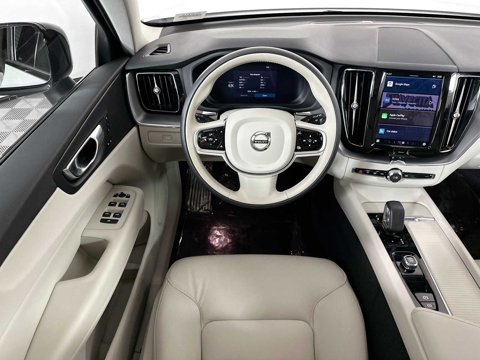 2025 Volvo XC60 B5 Core photo 19