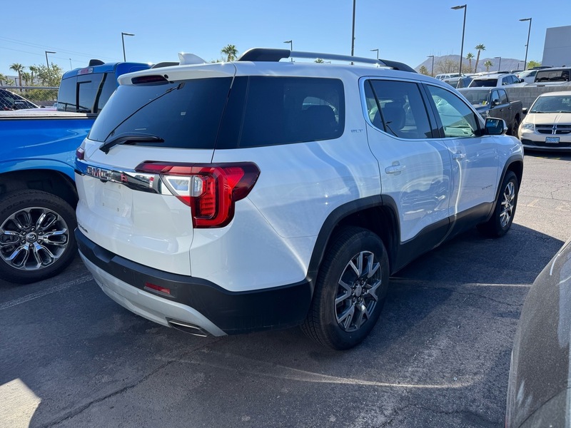 2023 Gmc Acadia SLT photo 3