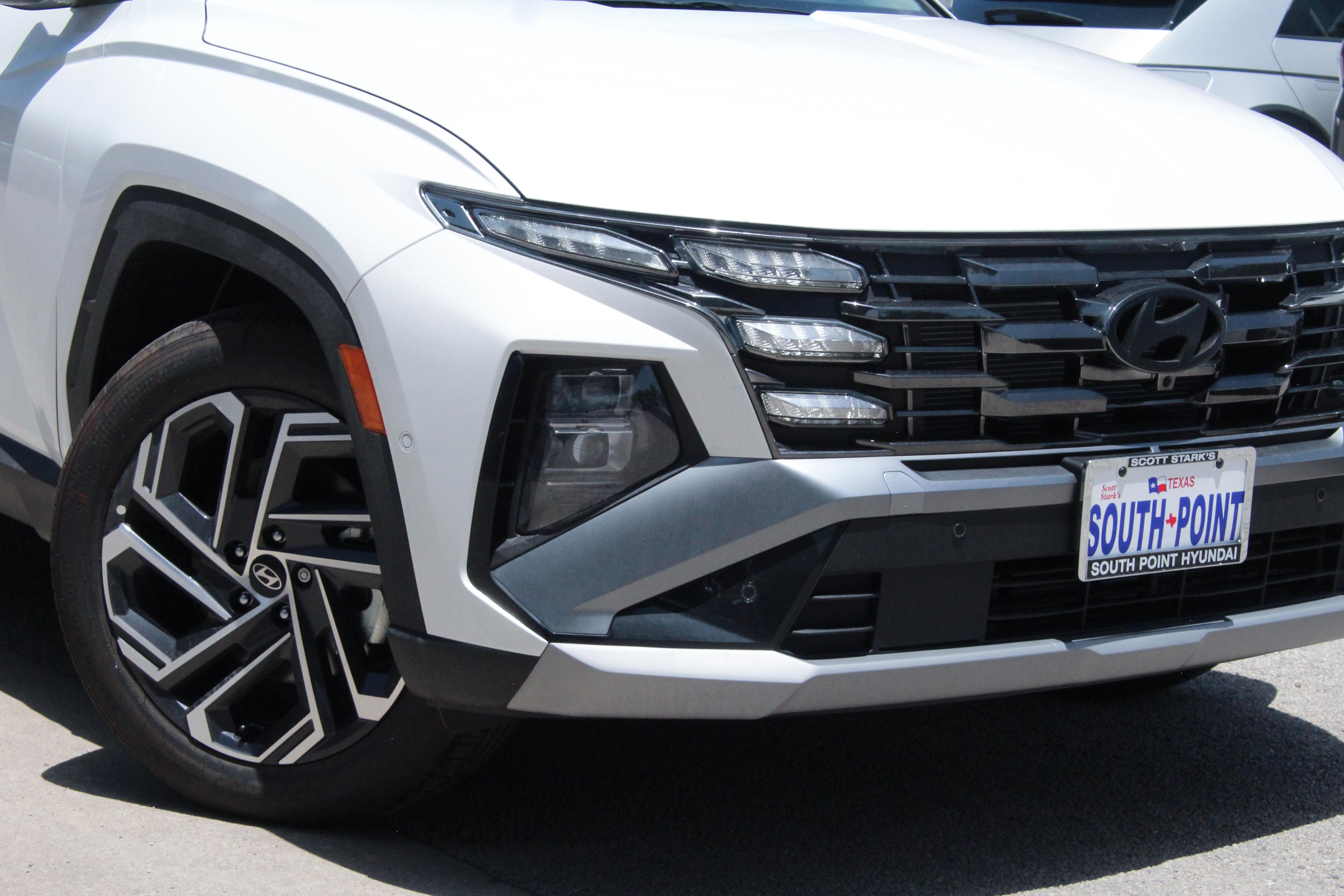 2025 Hyundai Tucson Limited photo 2