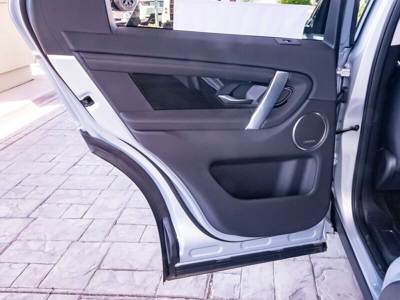 2025 Land Rover Discovery Sport S photo 42