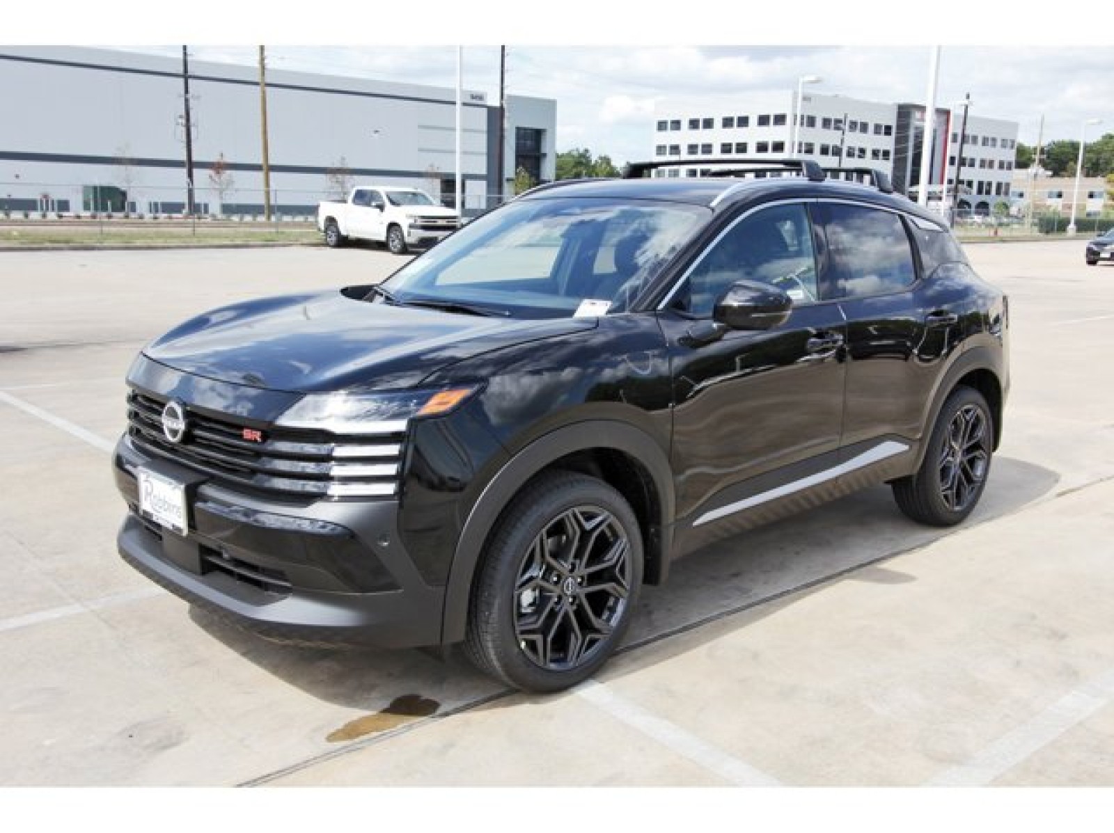 2026 Nissan Kicks SR photo 2