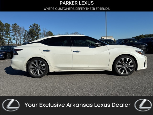 2023 Nissan Maxima Platinum's photo