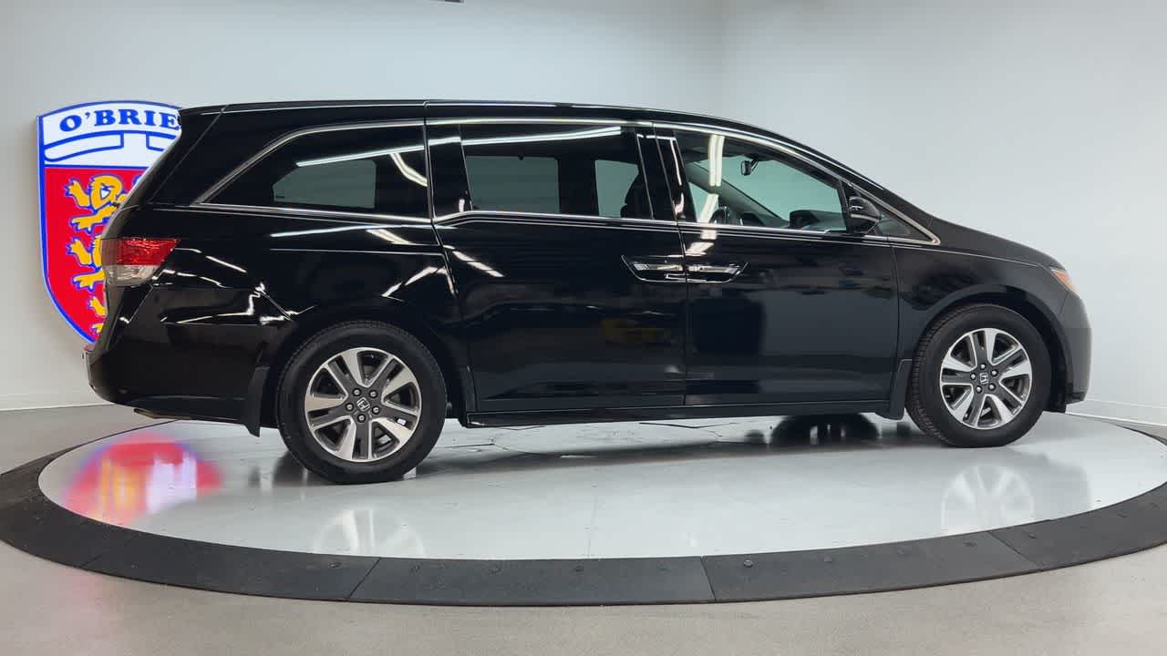 2015 Honda Odyssey Touring Elite photo 4