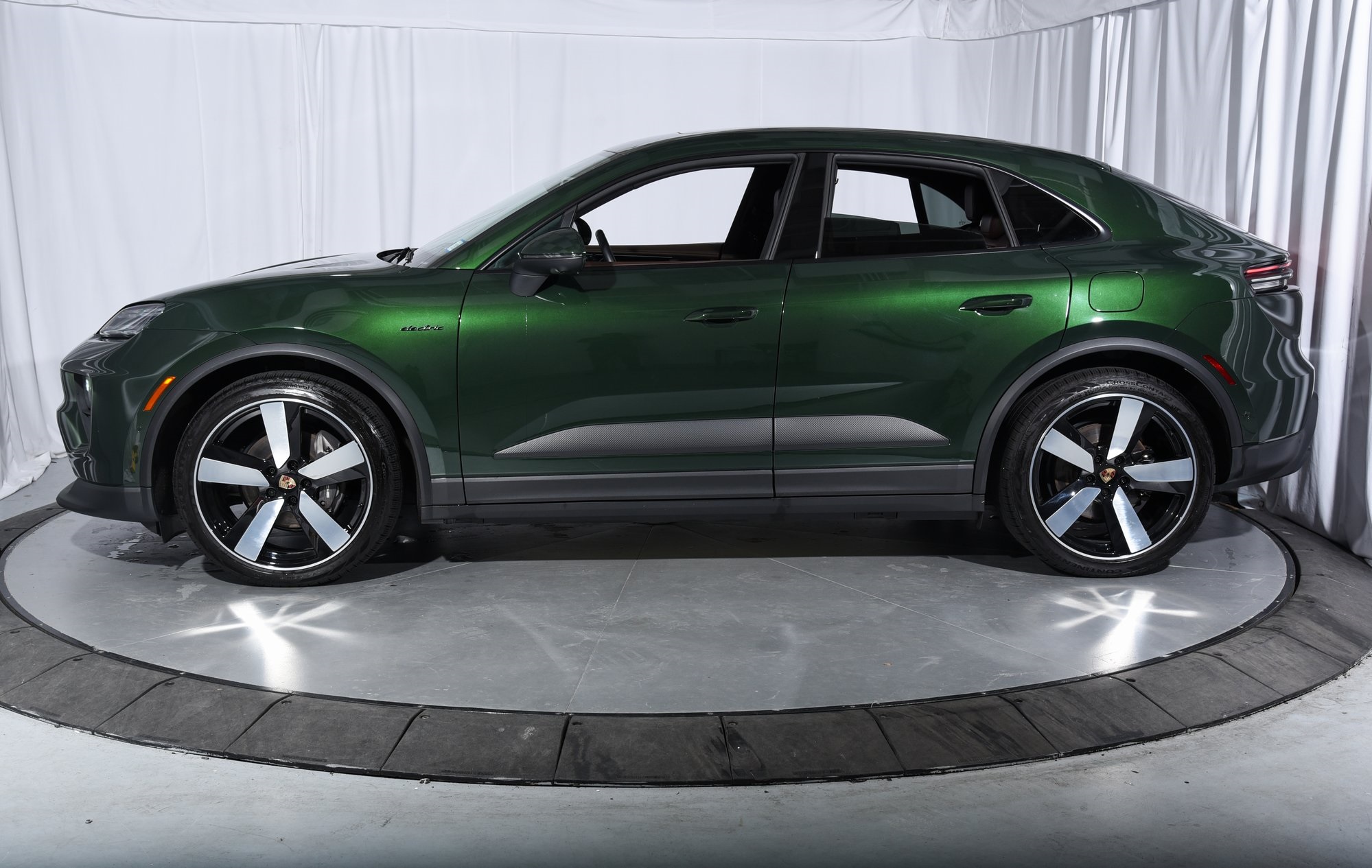 Certified 2024 Porsche Macan Base with VIN WP1AA2XA6RL002323 for sale in New York, NY