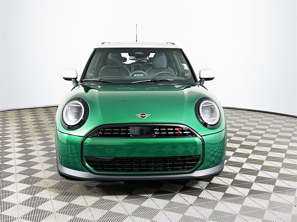 2026 Mini Cooper 2 Door Hardtop Signature photo 2
