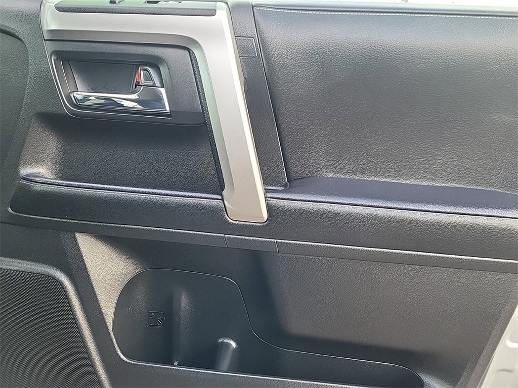 2024 Toyota 4Runner SR5 photo 16