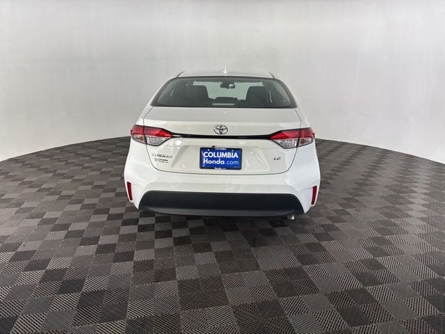 2024 Toyota Corolla LE photo 6