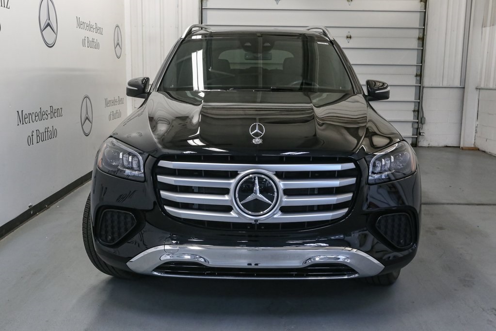 2025 Mercedes Benz GLS 450 4MATIC photo 2