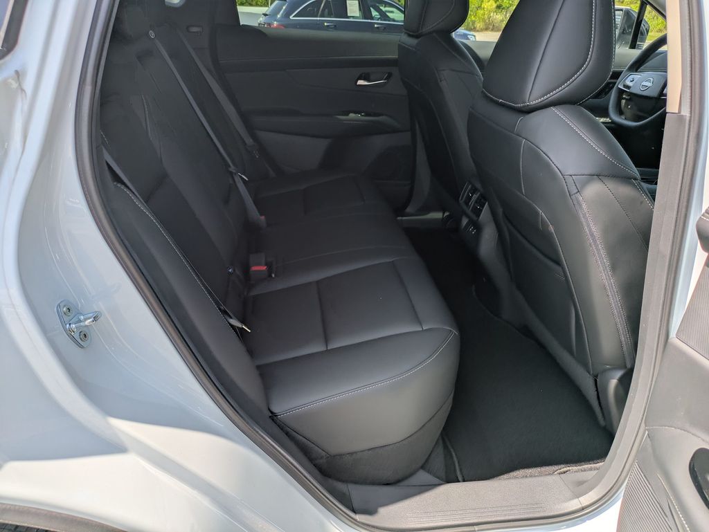 2025 Nissan Murano SL photo 23