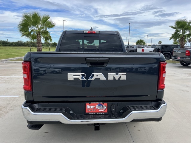 2025 Ram 1500 Tradesman photo 4