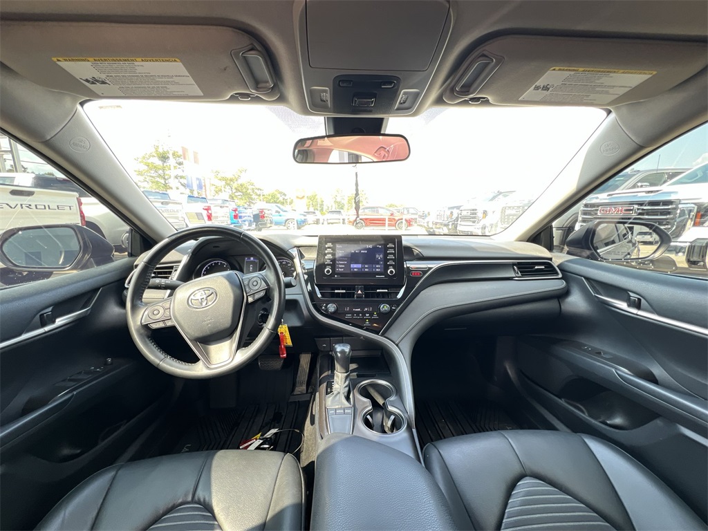 2022 Toyota Camry SE photo 25