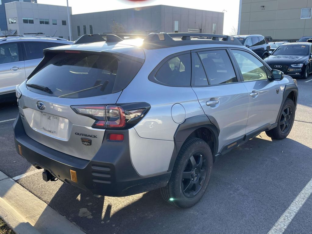 2022 Subaru Outback Wilderness photo 4