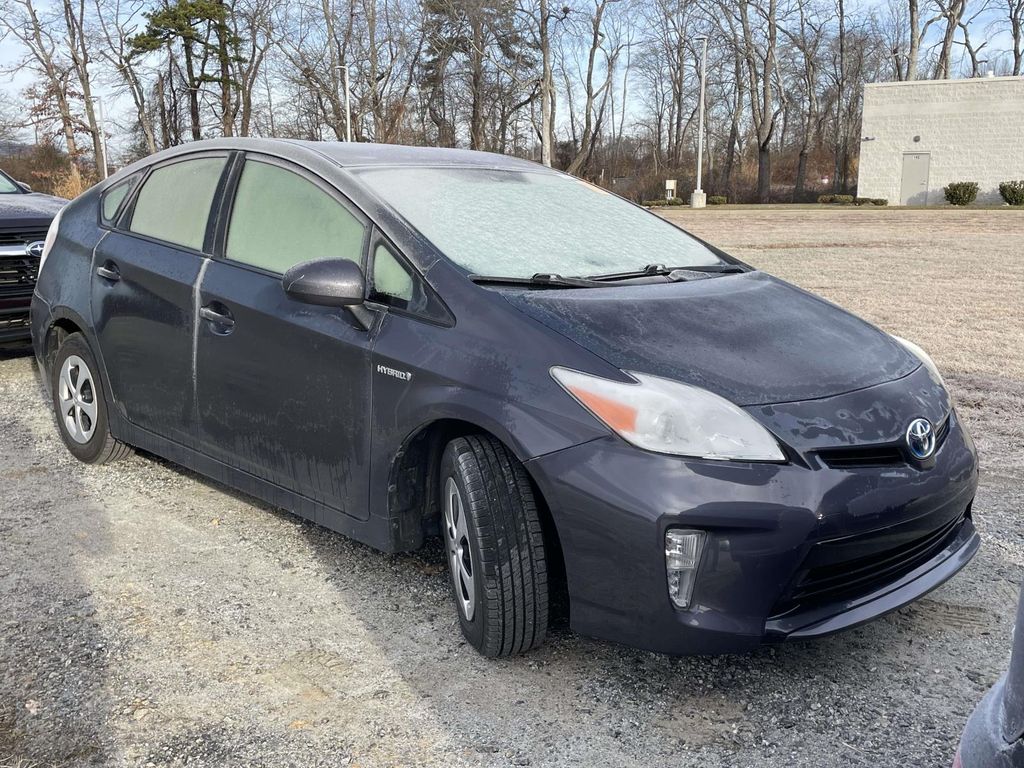 2013 Toyota Prius Three's photo