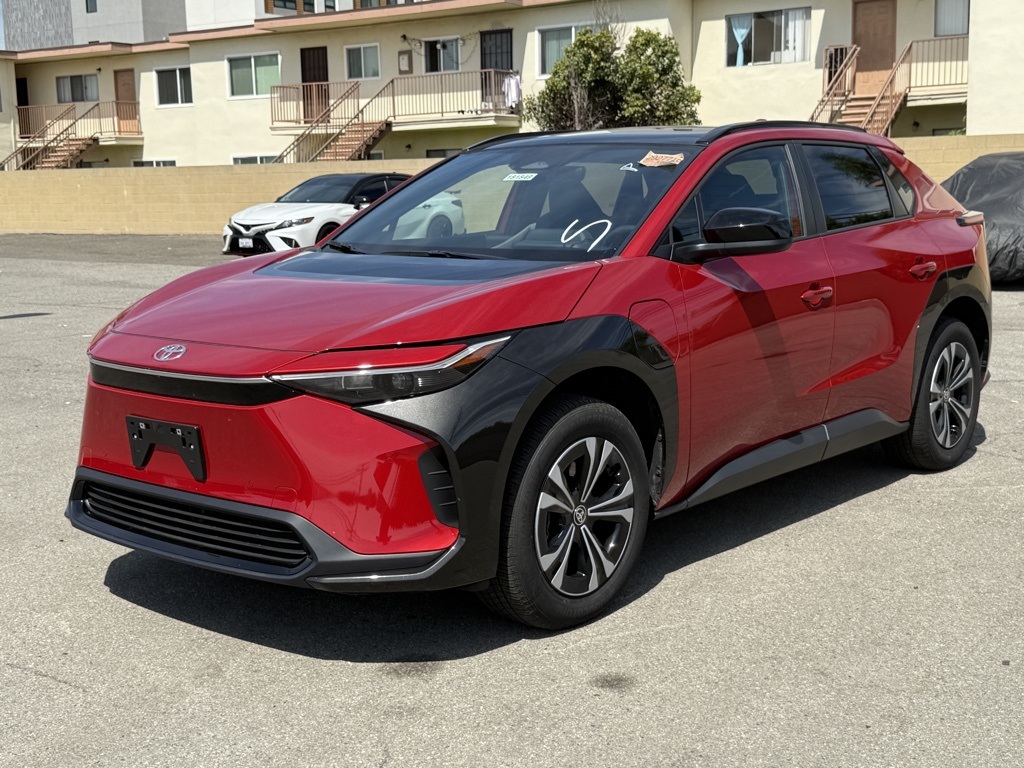 2024 Toyota bZ4X XLE photo 3