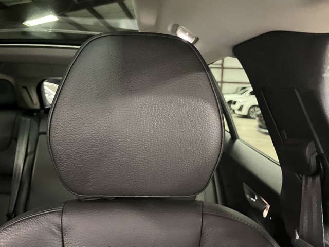 2024 Volvo V60 Cross Country B5 Plus photo 11
