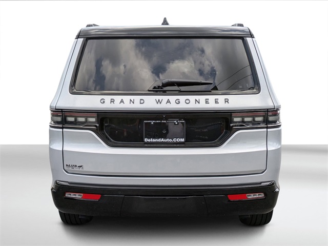 2024 Jeep Grand Wagoneer II photo 4