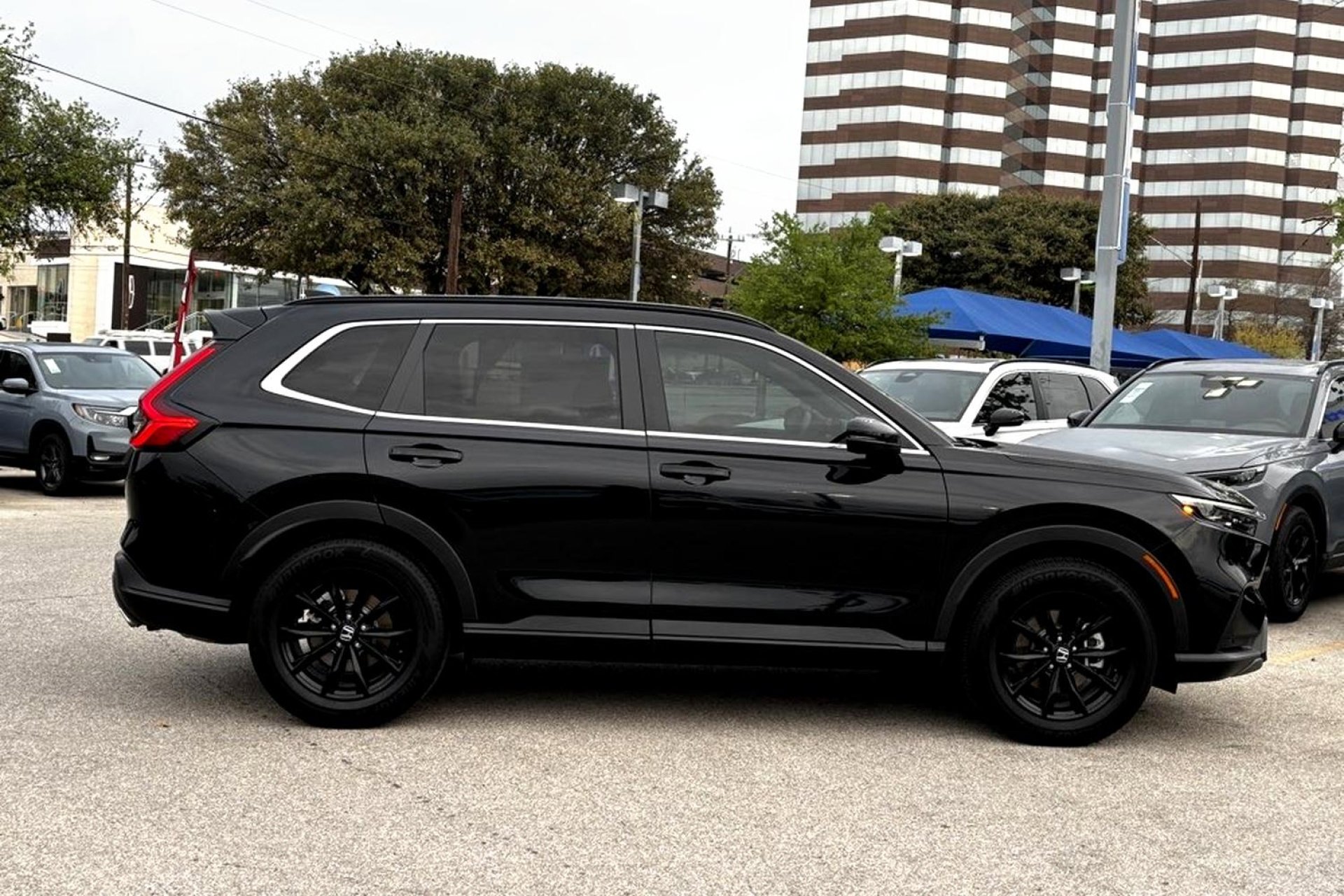 2025 Honda CR-V Hybrid Sport-L photo 3