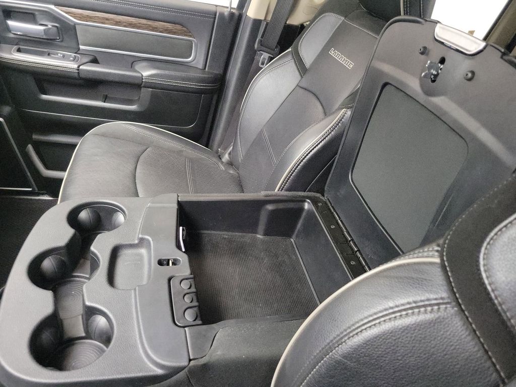 2020 Ram 2500 Laramie photo 28