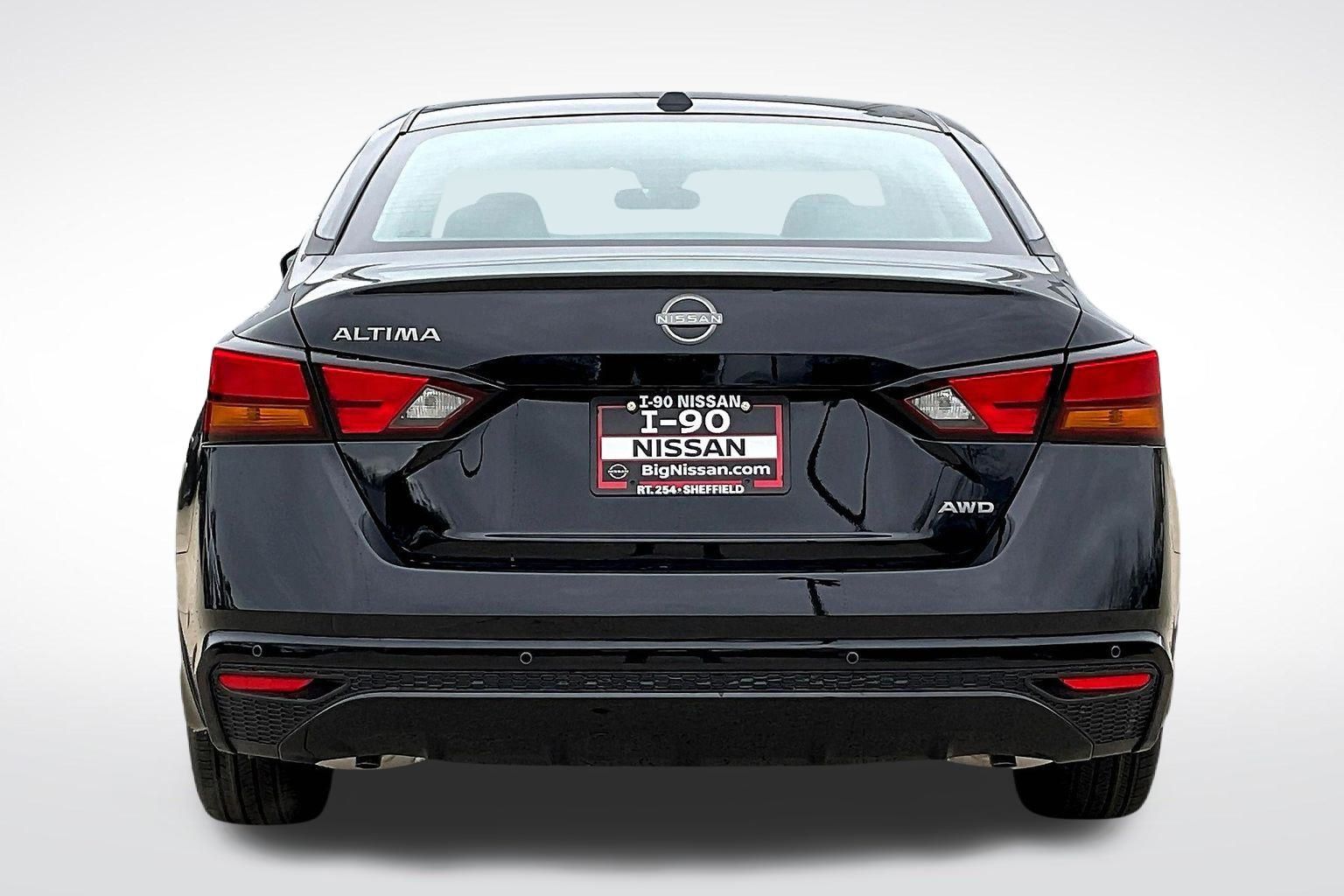 2025 Nissan Altima SV photo 4