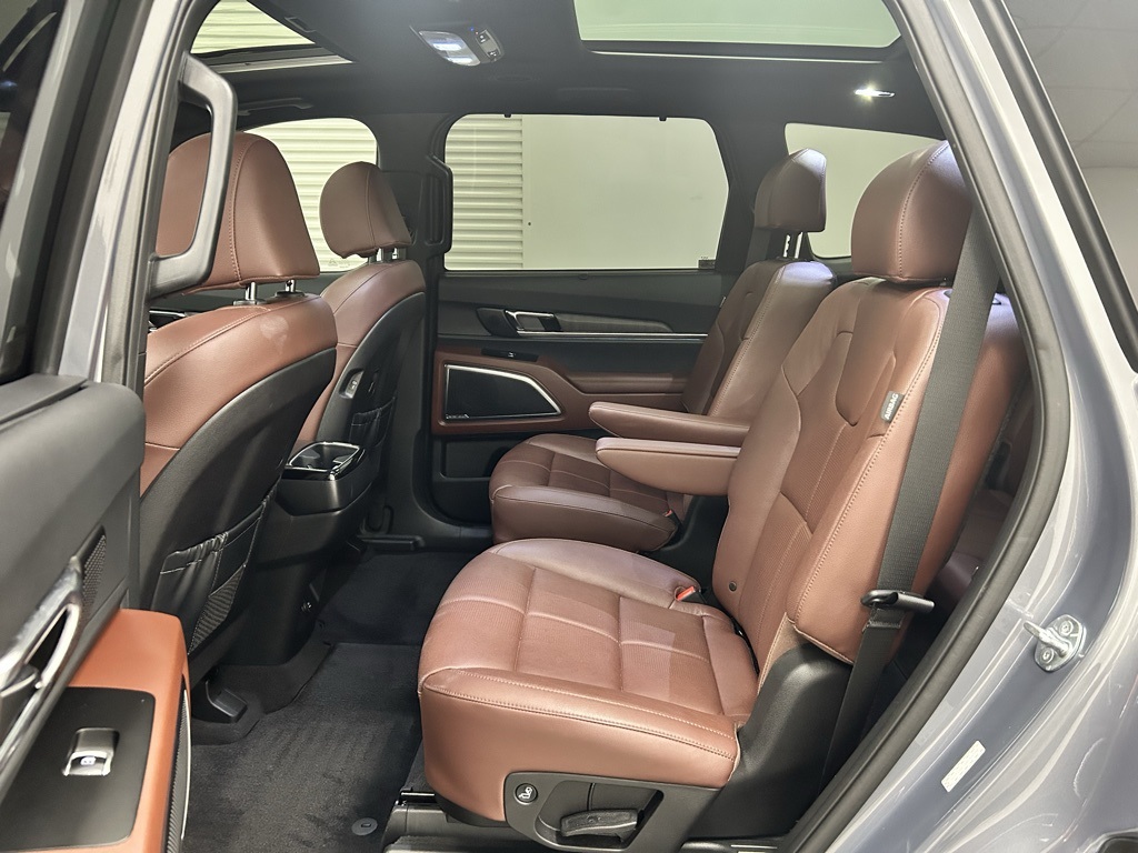2024 Kia Telluride SX photo 8