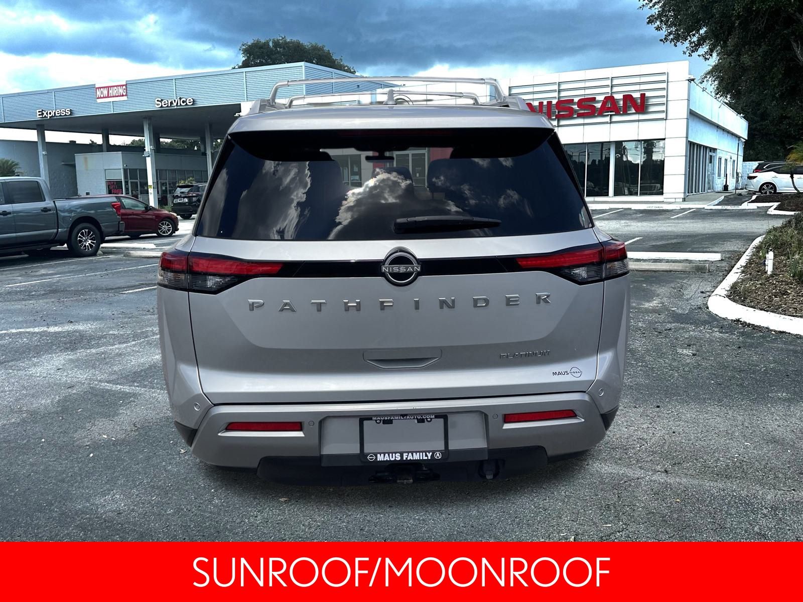 2024 Nissan Pathfinder Platinum photo 4