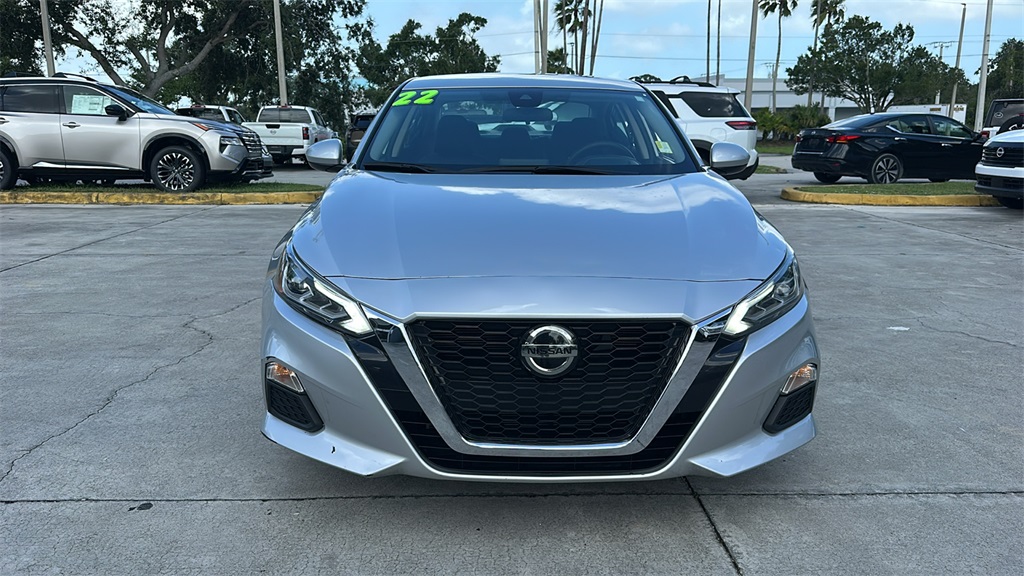 2022 Nissan Altima 2.5 SV photo 2
