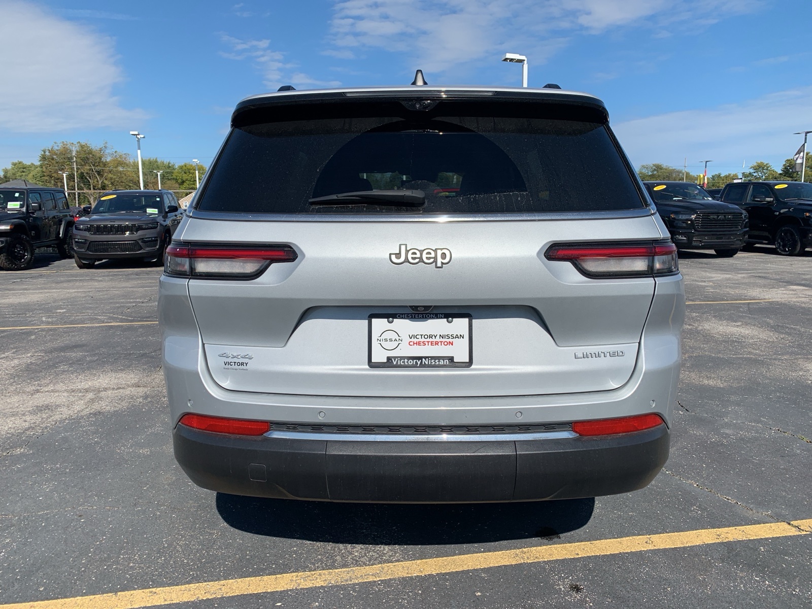 2024 Jeep Grand Cherokee Limited photo 3