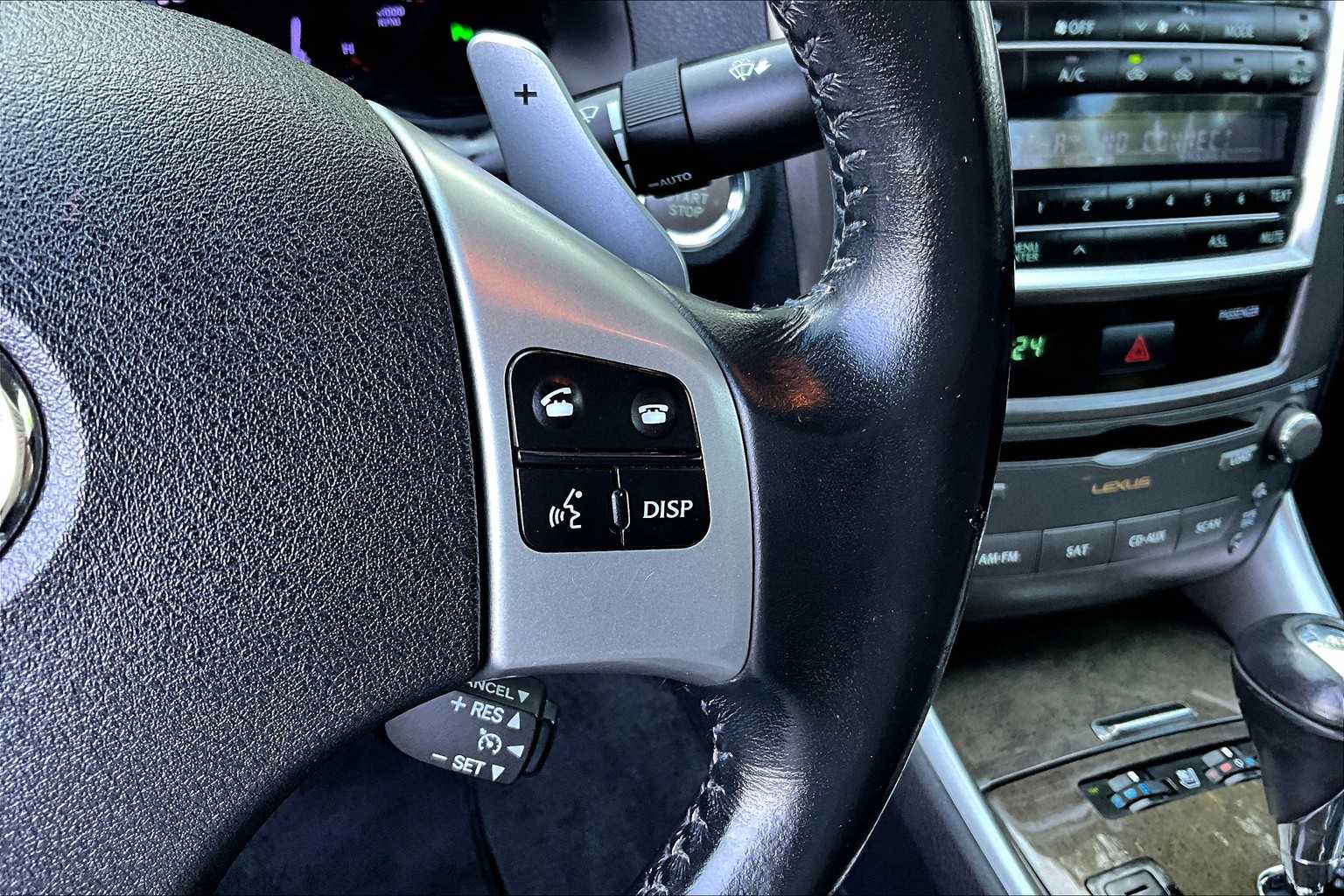 2011 Lexus IS 250C photo 21