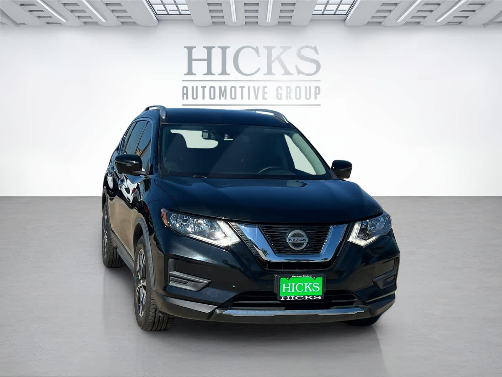 2020 Nissan Rogue SV photo 2