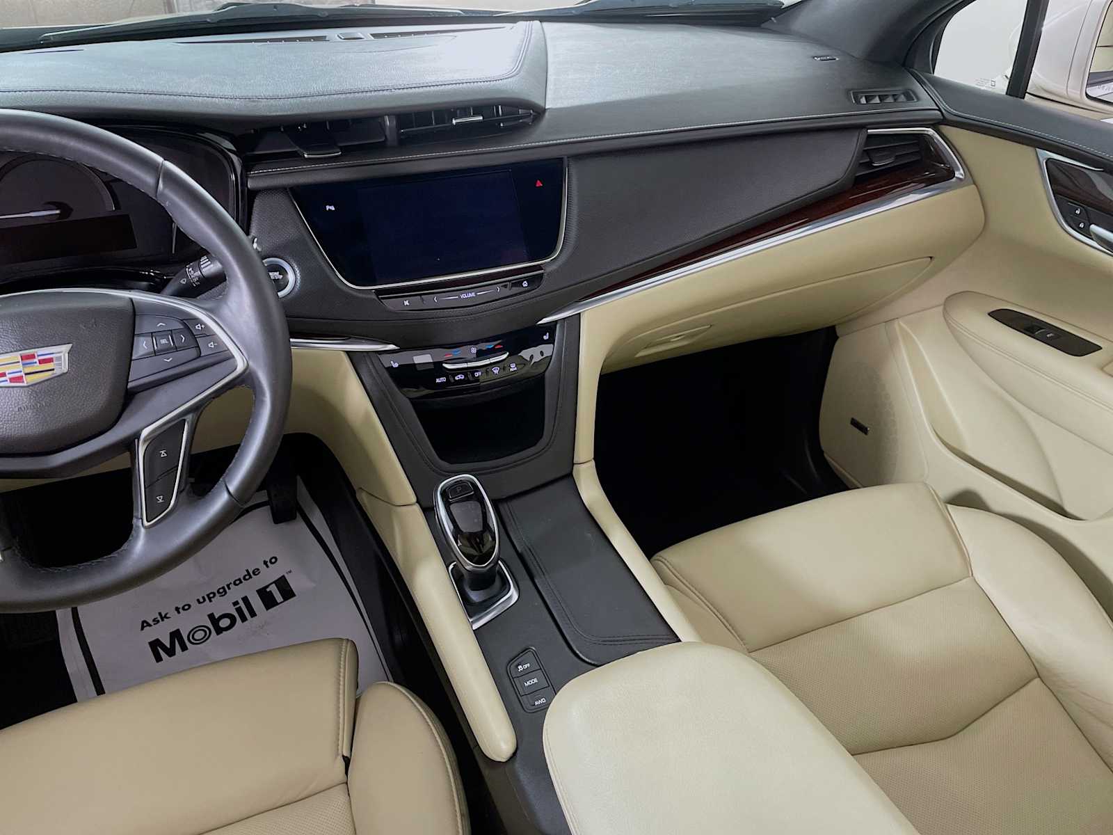 2017 Cadillac XT5 Luxury photo 21