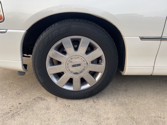 2007 Lincoln Town Car photo 4