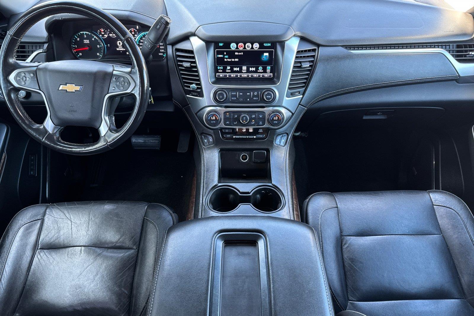 2017 Chevrolet Tahoe LT photo 3
