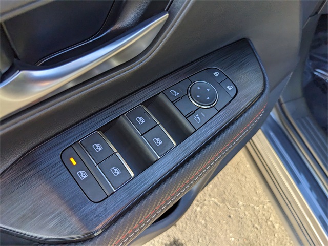 2026 Nissan Kicks SR photo 10