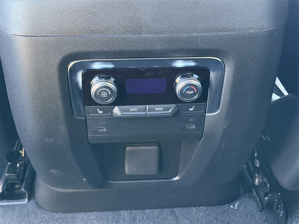 2026 GMC YUKON XL - Image 30