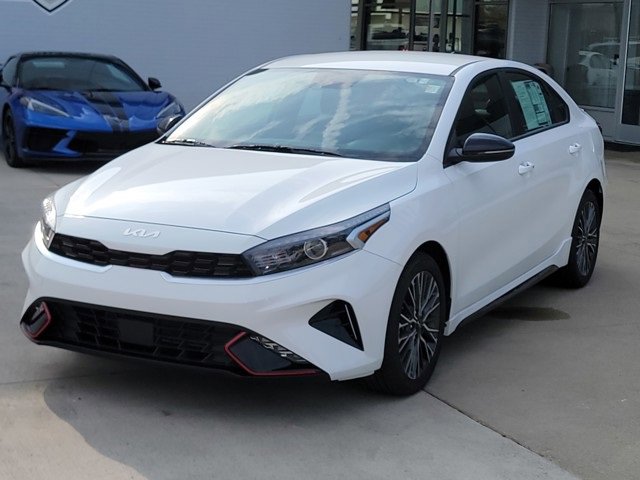2024 Kia Forte GT-Line photo 6