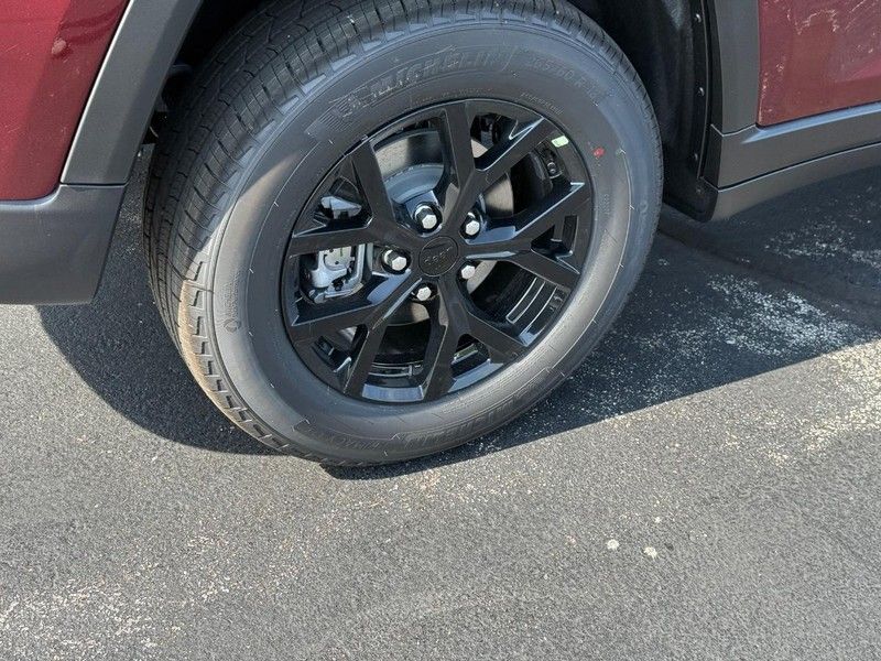 2025 Jeep Grand Cherokee Altitude X photo 4