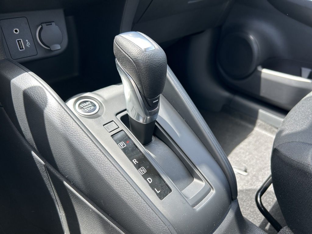 2025 Nissan Kicks Play S photo 27