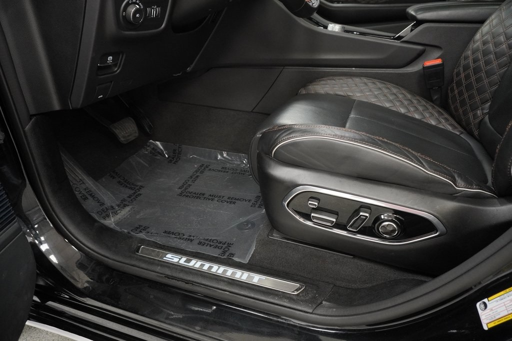 2022 Jeep Grand Cherokee Summit Reserve photo 30
