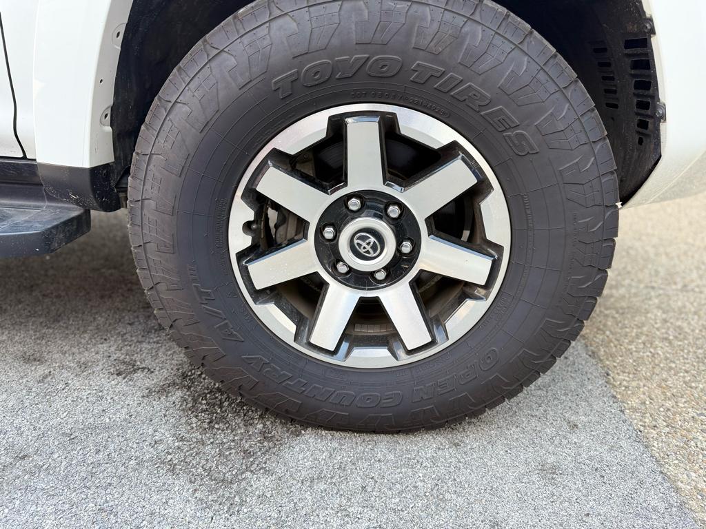 2022 Toyota 4Runner TRD Off-Road Premium photo 4