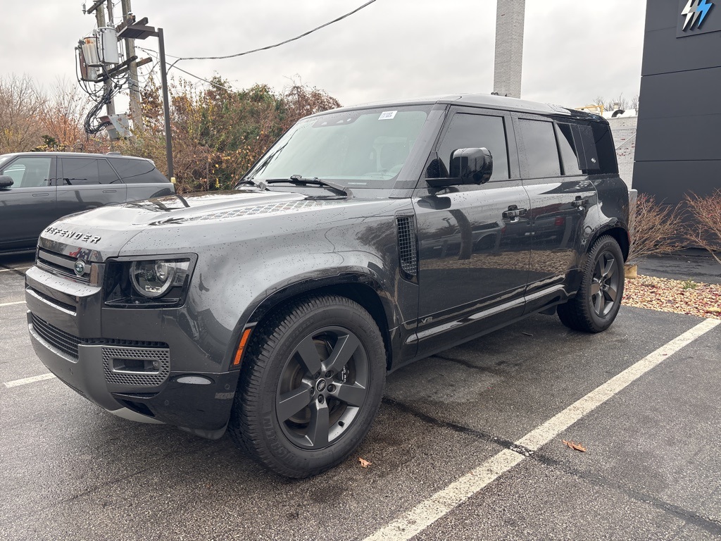 2023 Land Rover Defender V8