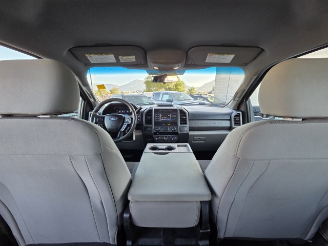 2017 Ford F-350 Platinum photo 16