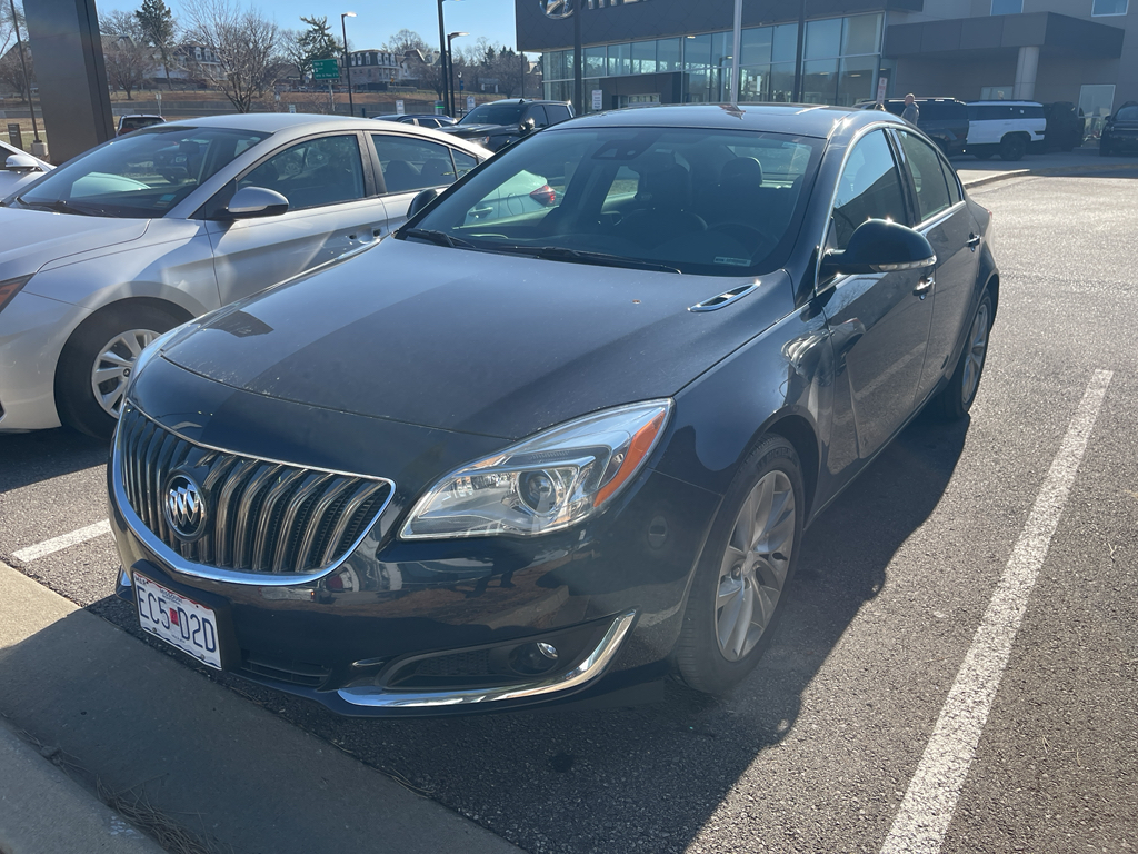 2017 Buick Regal Premium 2's photo